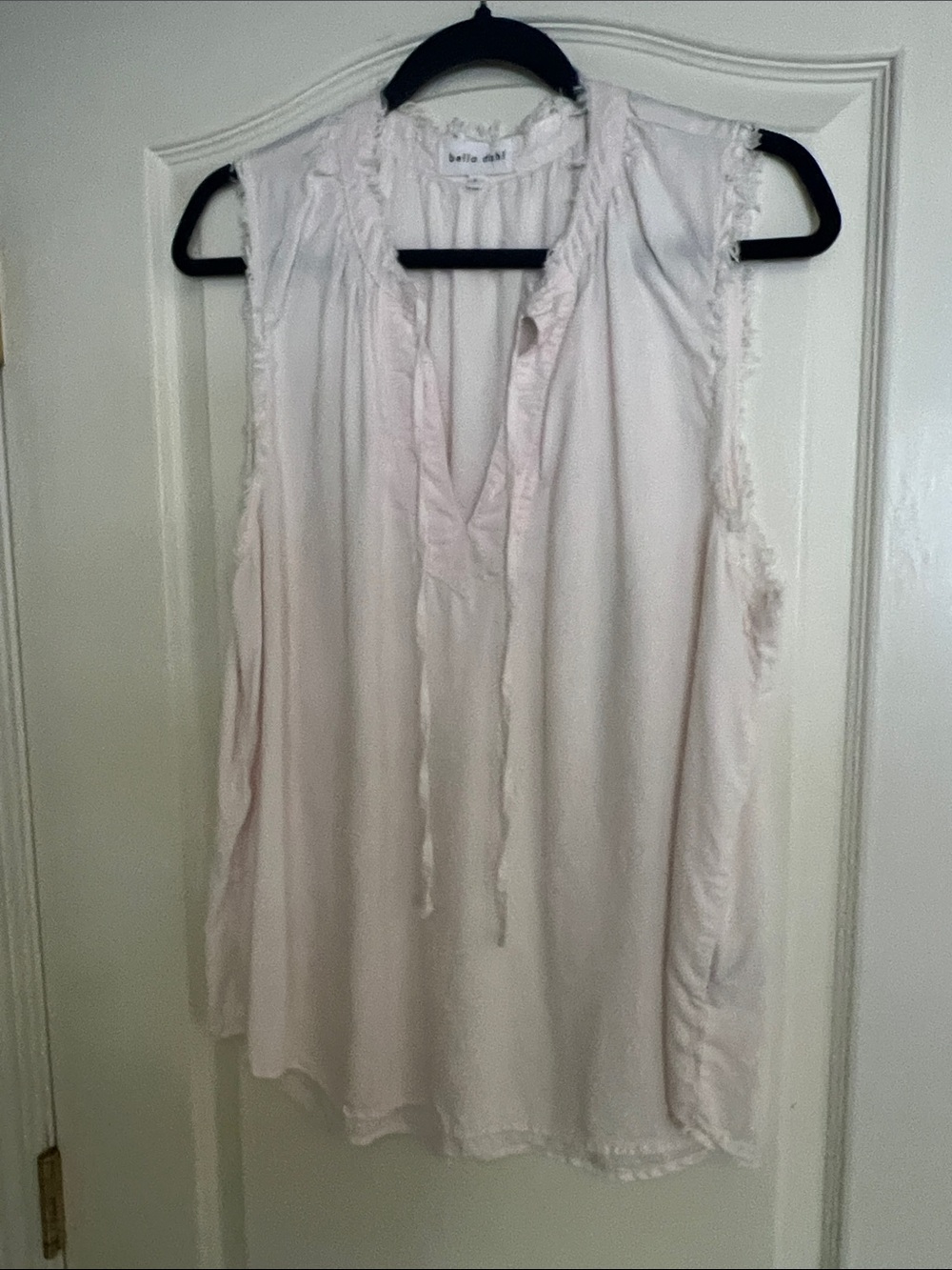 Bella Dahl Pale Pink Sleeveless Ruffle V-Neck Tie-Front Camisole